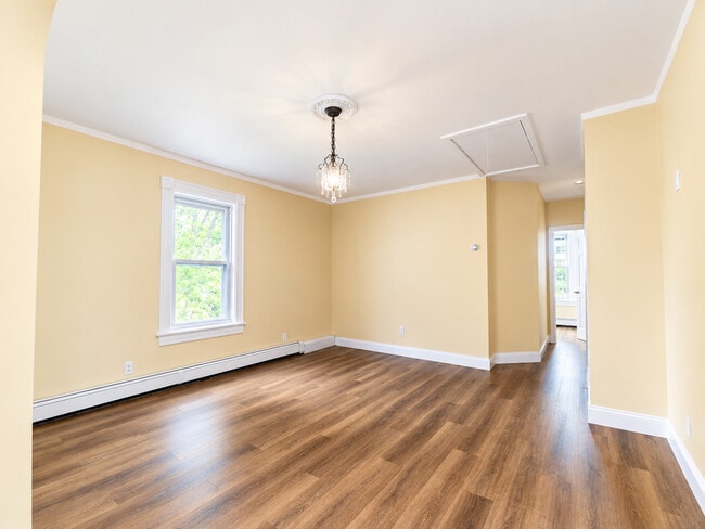 218 King St, Unit 218 King St