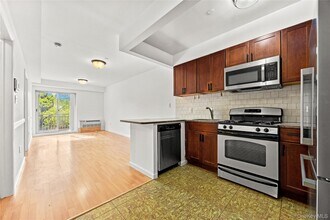 71-33 162nd St in Queens, NY - Building Photo - Building Photo