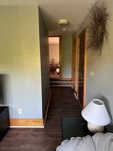 121 Main Rd, Unit #3 in Milford, ME - Foto de edificio - Building Photo