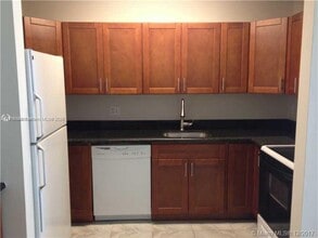 3253 NW 102nd Terrace in Coral Springs, FL - Building Photo - Building Photo