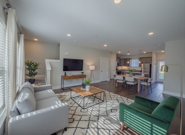 7025 Magnolia Crossings in Spring Hill, TN - Building Photo - Building Photo