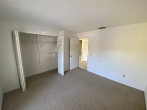 728 Sunbright Dr in Seffner, FL - Building Photo - Building Photo