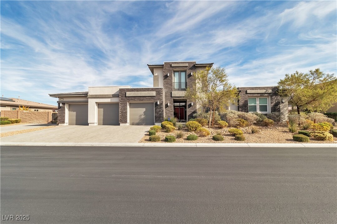 6130 Pebble Glen Ct in Las Vegas, NV - Building Photo