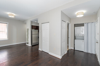 University Place Apartments in Baltimore, MD - Building Photo - Interior Photo