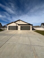 12136 W Fontana St in Wichita, KS - Building Photo