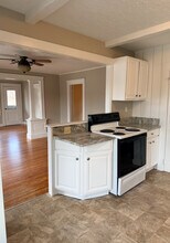 260 Providence Rd, Unit second floor in South Grafton, MA - Foto de edificio - Building Photo