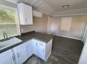 915 Beaver St, Unit A in Santa Rosa, CA - Building Photo - Building Photo