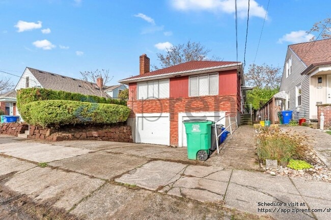 6117 NE Clackamas St in Portland, OR - Building Photo - Building Photo