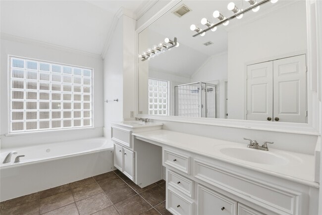 property at 1314 W Webster St