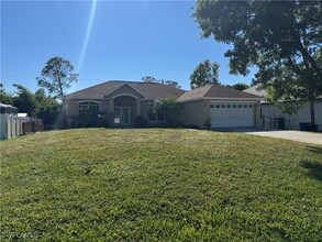 4649 Santiago Ln in Bonita Springs, FL - Building Photo - Building Photo