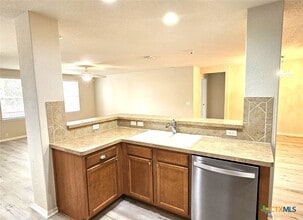 5509 Columbia Dr in Schertz, TX - Building Photo - Building Photo