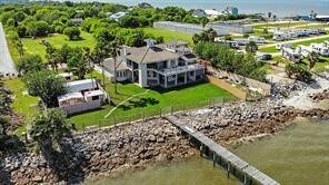 135 1st St in San Leon, TX - Building Photo - Building Photo