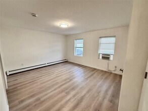 30 Davis St in Beacon, NY - Building Photo - Building Photo