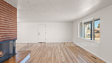 7801 W Wesley Dr in Boise, ID - Building Photo - Building Photo