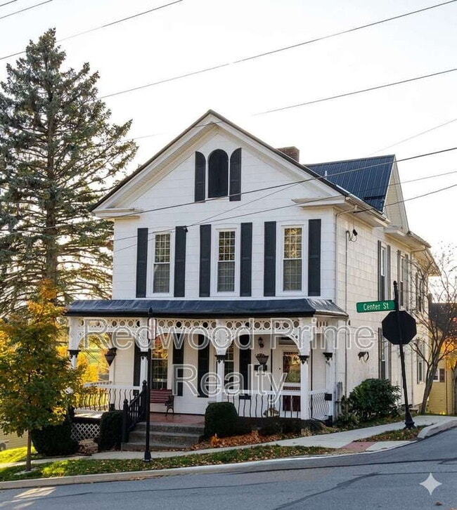 401 S Center St in Ebensburg, PA - Building Photo - Building Photo
