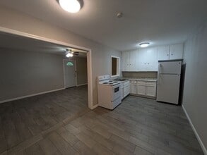 2306 Butler Dr in Orange, TX - Building Photo - Building Photo
