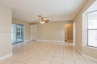 3391 NW 42nd St in Fort Lauderdale, FL - Building Photo - Building Photo