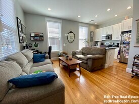 408 S Huntington Ave, Unit 1 in Boston, MA - Building Photo