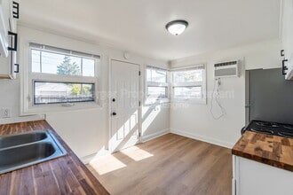 4614 N Whitehouse St in Spokane, WA - Building Photo - Building Photo