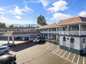 Del Coronado Apartments in San Jose, CA - Building Photo - Building Photo