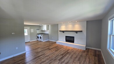 3459 Bloomingdale Rd in Kingsport, TN - Building Photo - Building Photo