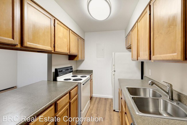 8555 W Dakota Ave in Lakewood, CO - Building Photo - Building Photo