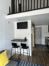 3027 W Cordelia St, Unit Tiny House in Tampa, FL - Building Photo - Building Photo