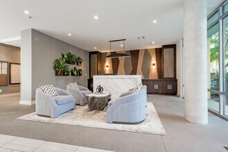 889 Date St, Unit 232 in San Diego, CA - Building Photo - Building Photo