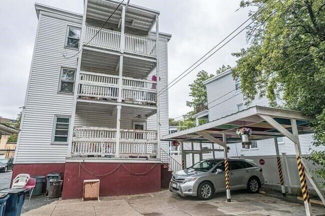 308 Cummins Hwy in Boston, MA - Building Photo - Building Photo