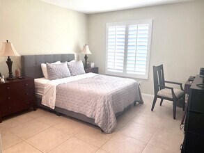 35200 Cathedral Canyon Dr, Unit E38 in Cathedral City, CA - Building Photo - Building Photo