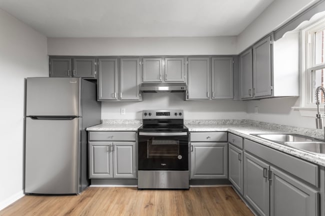 324 State St, Unit 2 in Norfolk, VA - Foto de edificio - Building Photo