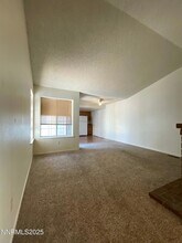 1908 E Minaret Cir in Reno, NV - Foto de edificio - Building Photo