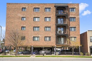 1601 N 76th Ct in Elmwood Park, IL - Building Photo