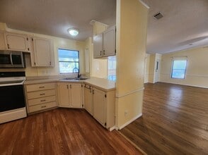 6464 SE 111th St in Belleview, FL - Building Photo - Building Photo