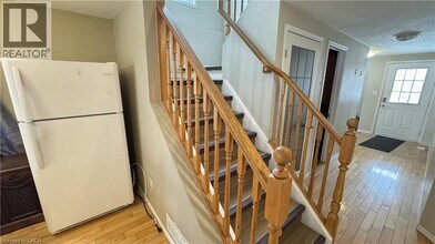 559 Violet St in Waterloo, ON - Building Photo - Building Photo