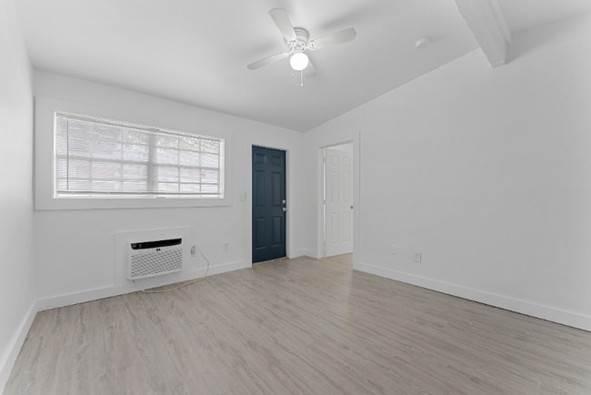 1141 NE 23rd Terrace, Unit 1141 NE 23rd Terrace, Unit 4 in Pompano Beach, FL - Foto de edificio - Building Photo