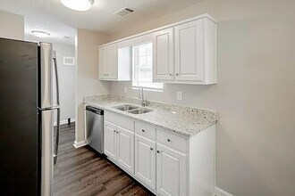 1544 Holland Ave in Columbus, GA - Foto de edificio - Building Photo