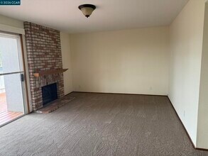 585 Mt Dell Dr in Clayton, CA - Building Photo - Building Photo