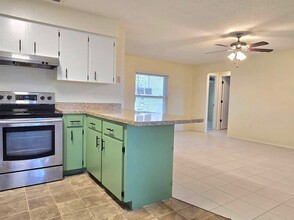 4158 Sunny View Dr in Lakeland, FL - Building Photo - Building Photo