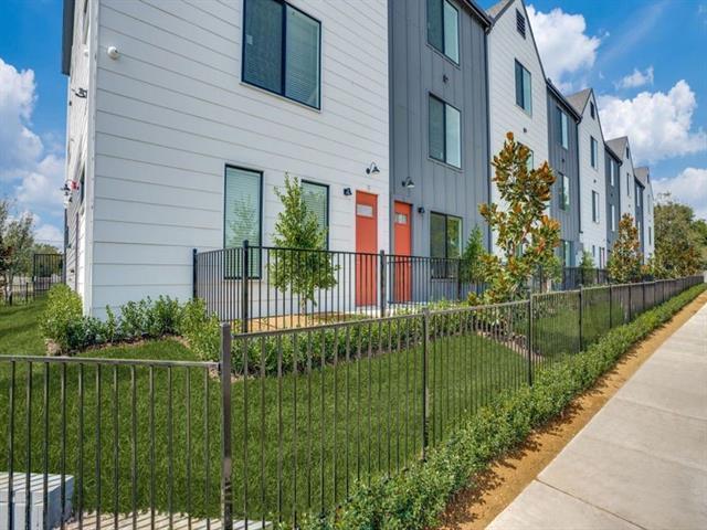 property at 3275 Dallas St