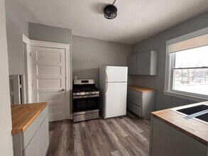 846 E Grand Blvd in Detroit, MI - Building Photo - Building Photo