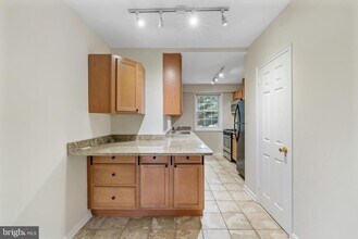 4402 N Pershing Dr in Arlington, VA - Building Photo - Building Photo