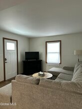 14 Vanderbilt Ave in Saratoga Springs, NY - Building Photo - Building Photo