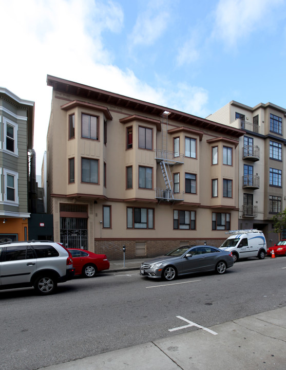 1711 Washington St in San Francisco, CA - Building Photo