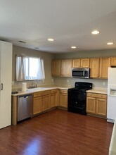 1385 waxwing ave in Brighton, CO - Foto de edificio - Building Photo