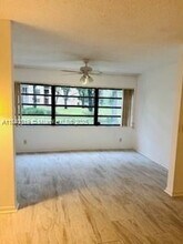 4760 Lucerne Lakes Blvd W in Greenacres, FL - Building Photo - Building Photo