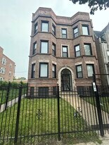 1439 E 66th Pl in Chicago, IL - Building Photo