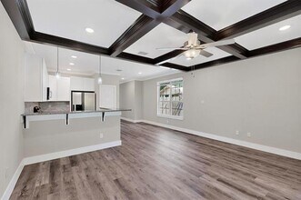 1703 Ash Crescent St in Fort Worth, TX - Building Photo - Building Photo