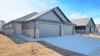 1108 NW 113th St in Oklahoma City, OK - Building Photo