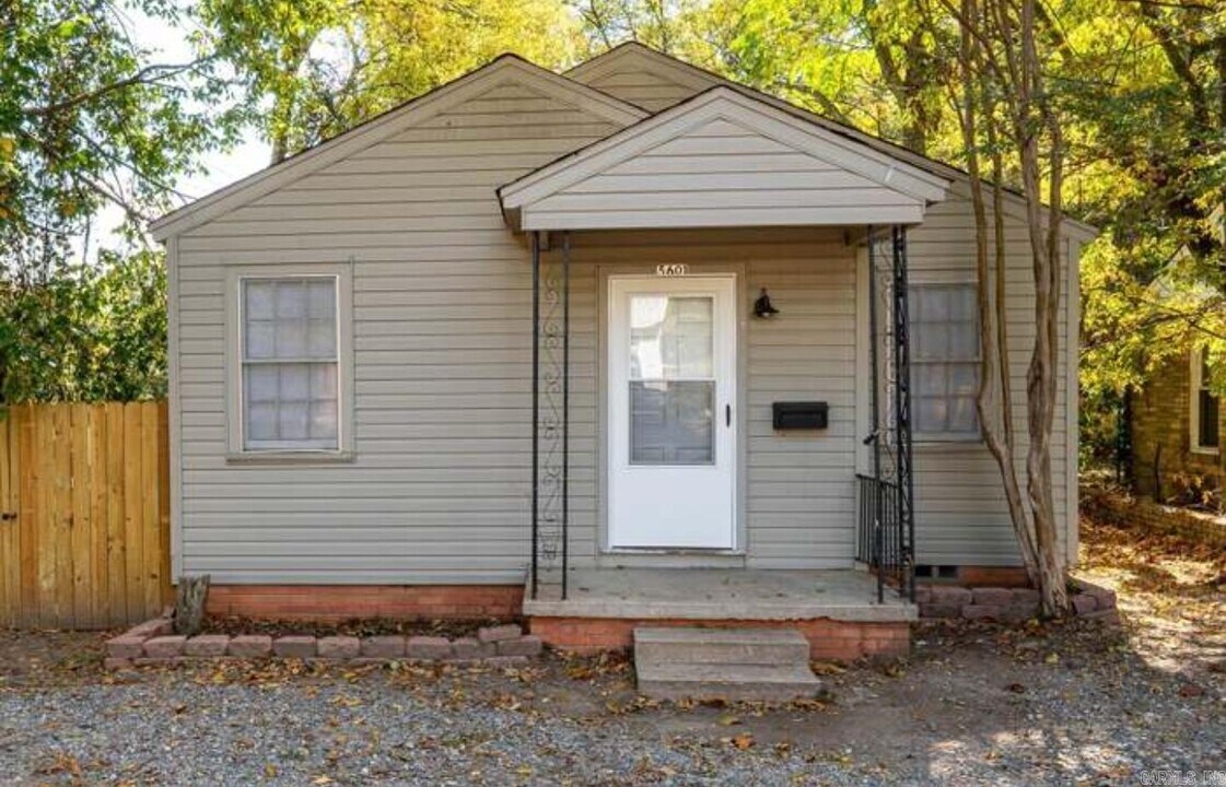 5601 Lee Ave in Little Rock, AR - Building Photo